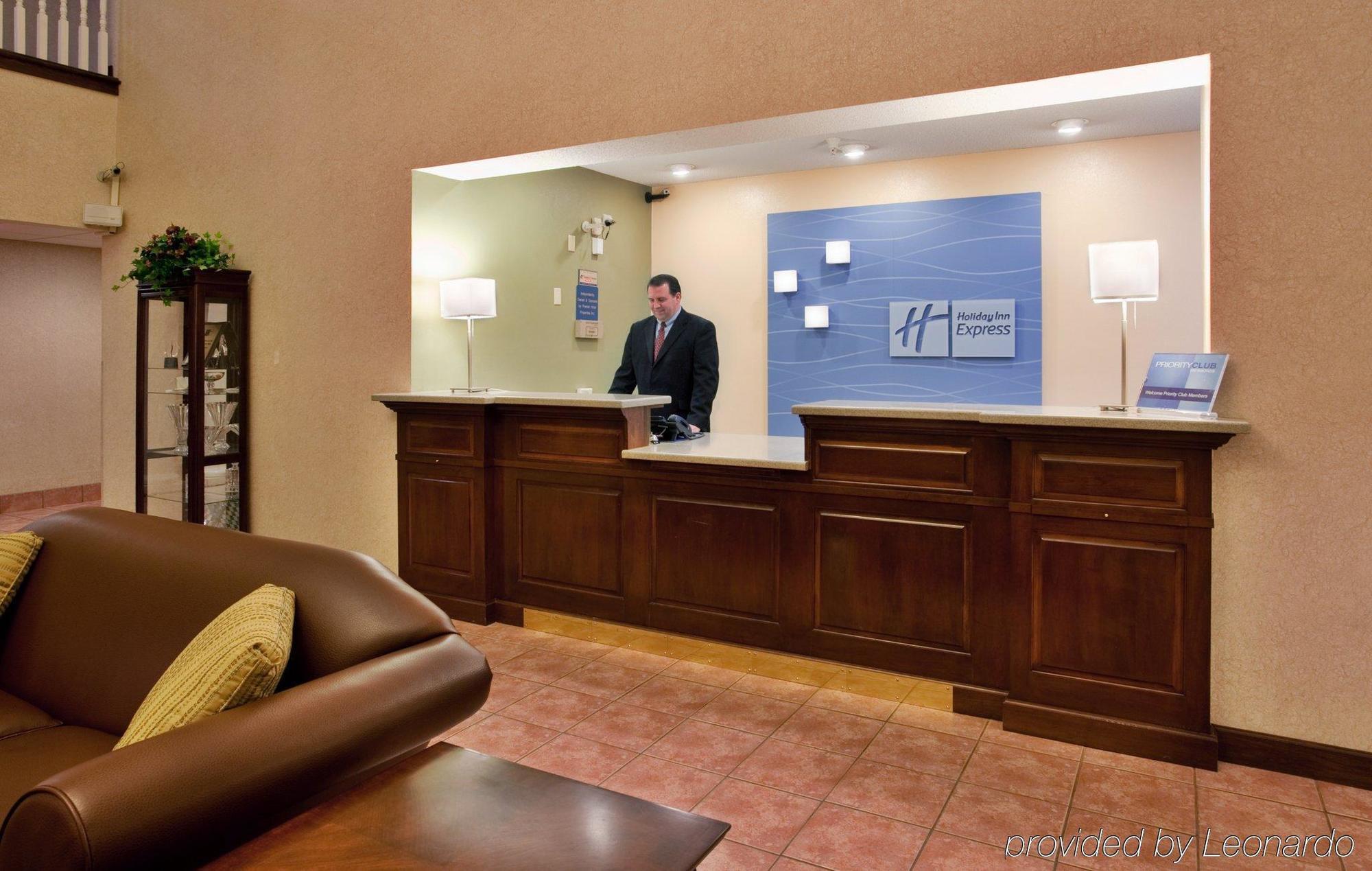 Seasons Inn & Suites Highland Інтер'єр фото